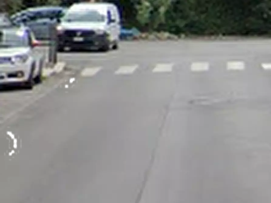 Immagine 8 di Negozio in vendita  in Via Federico Jorini a Roma