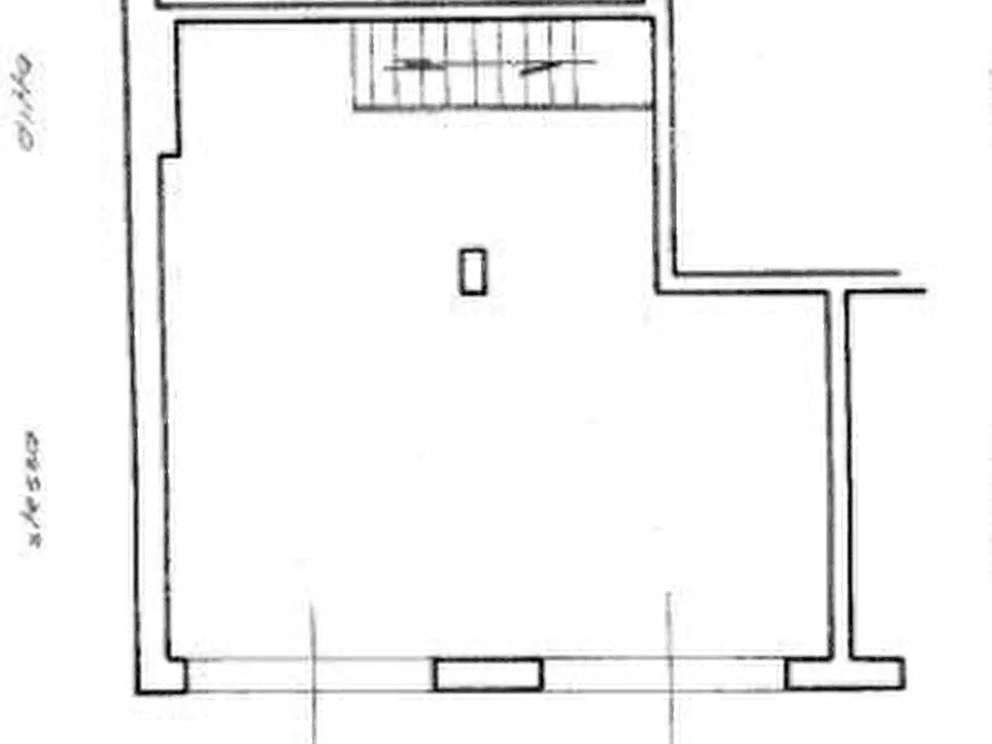 Immagine 15 di Negozio in vendita  in Via Federico Jorini a Roma