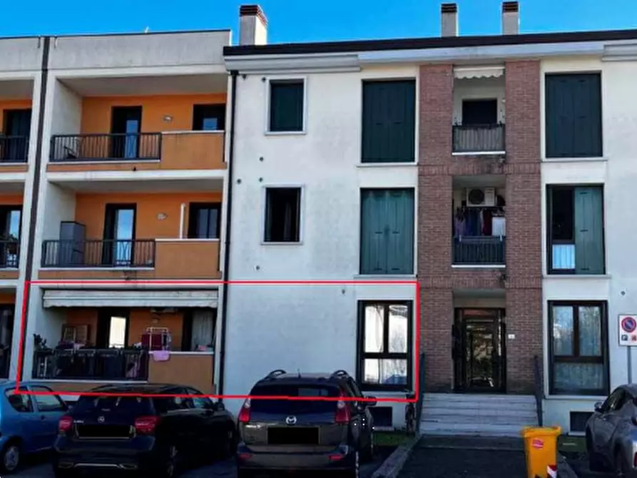 Immagine 11 di Appartamento in vendita  in Via Antonio Canova a Casier