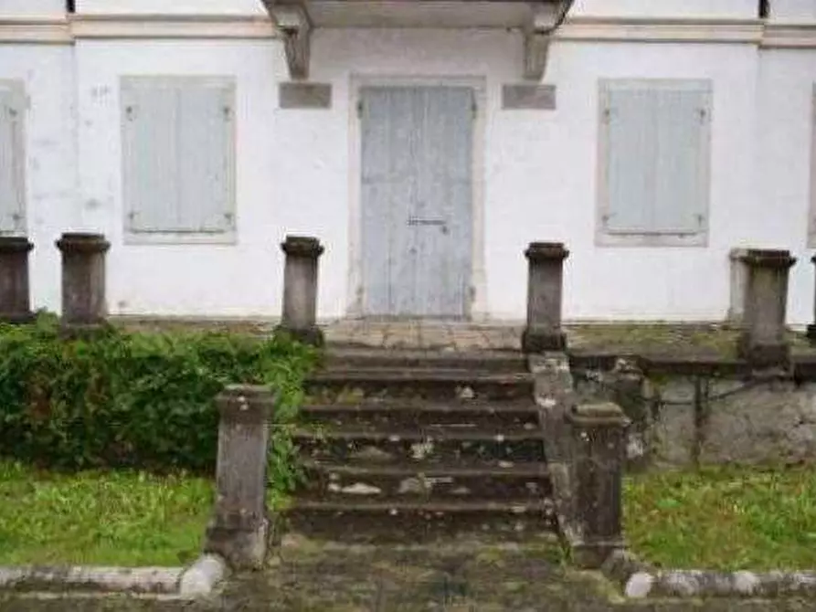 Immagine 5 di Villa in vendita  in Via Dante Alighieri a Farra D'isonzo