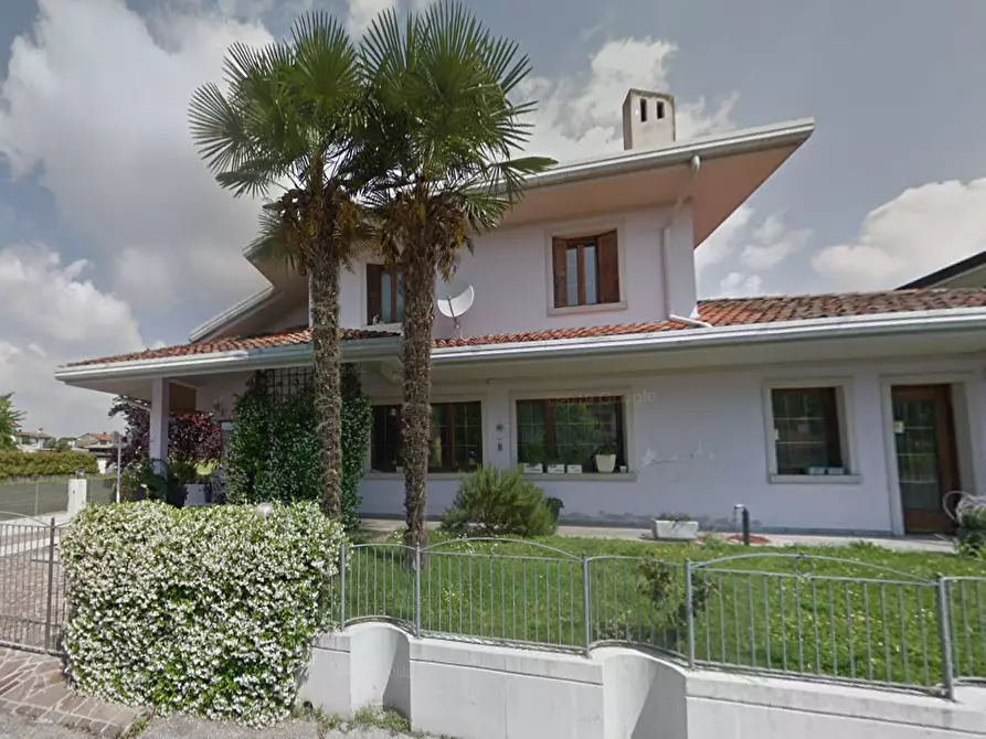 Immagine 12 di Villa in vendita  in Via Bando a Porpetto