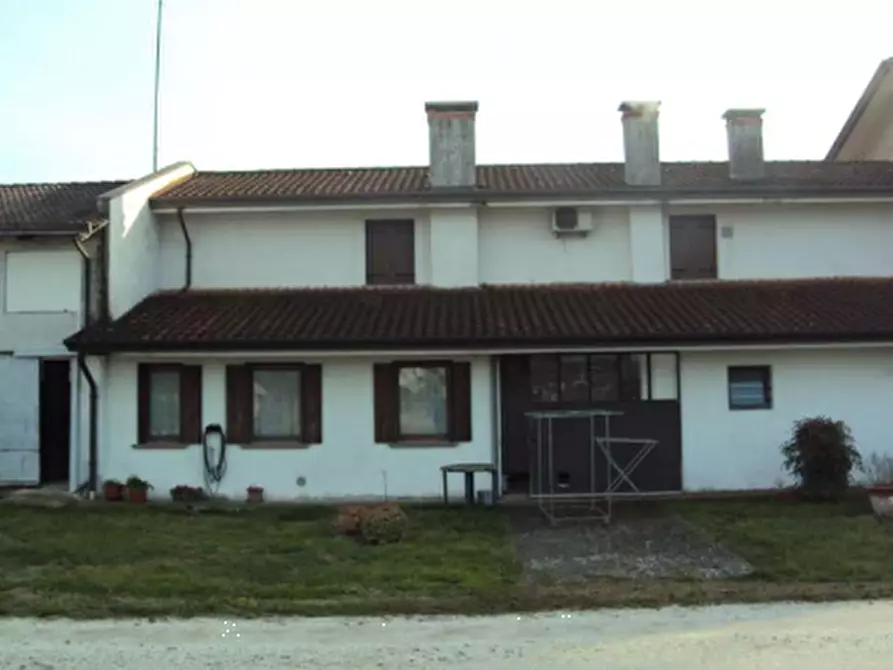 Immagine 2 di Porzione di casa in vendita  in Via Castella a Mansuè