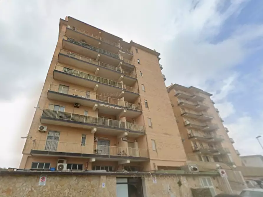 Immagine 1 di Appartamento in vendita  in Viale delle Camelie a Castel Volturno