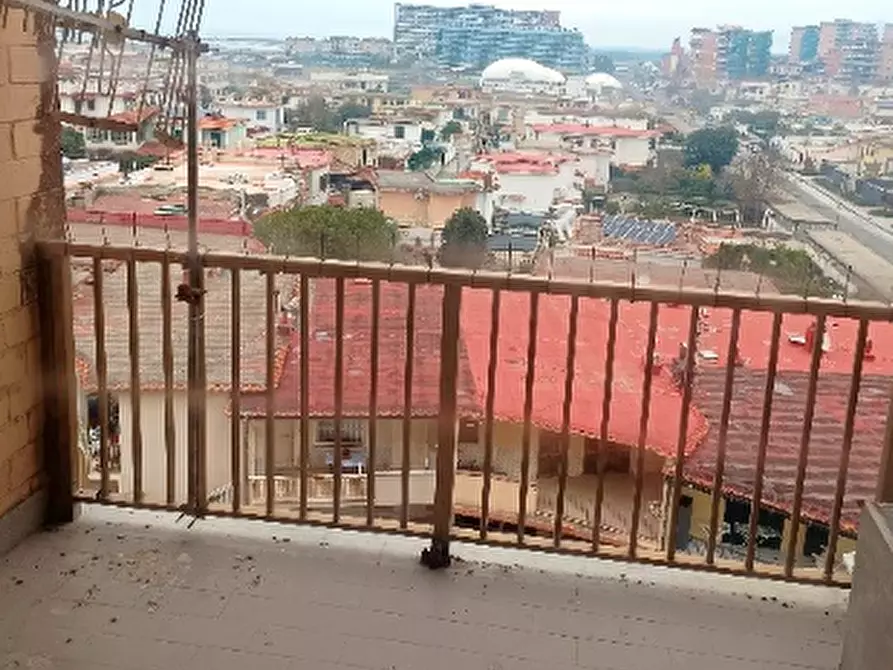 Immagine 5 di Appartamento in vendita  in Viale delle Camelie a Castel Volturno