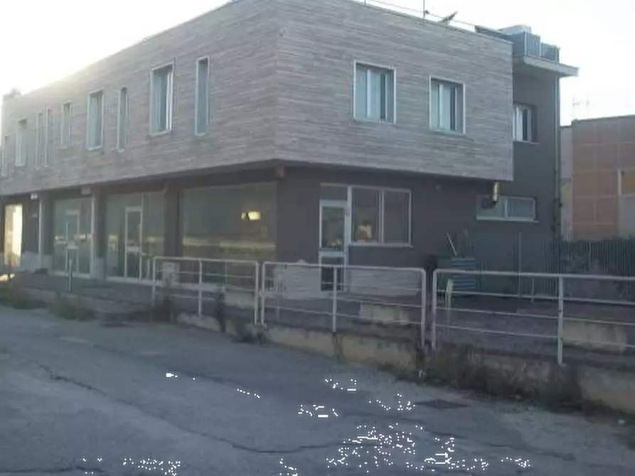 Immagine 2 di Ufficio in vendita  in Viale Carlo III di Borbone a Valle Di Maddaloni