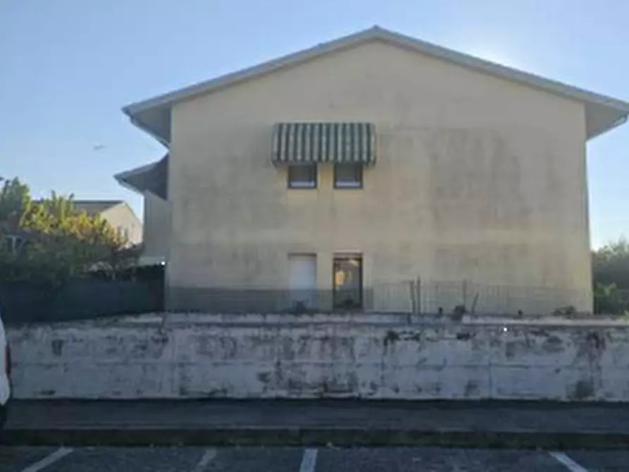Immagine 2 di Appartamento in vendita  in Via Lugo di Roma a Nervesa Della Battaglia