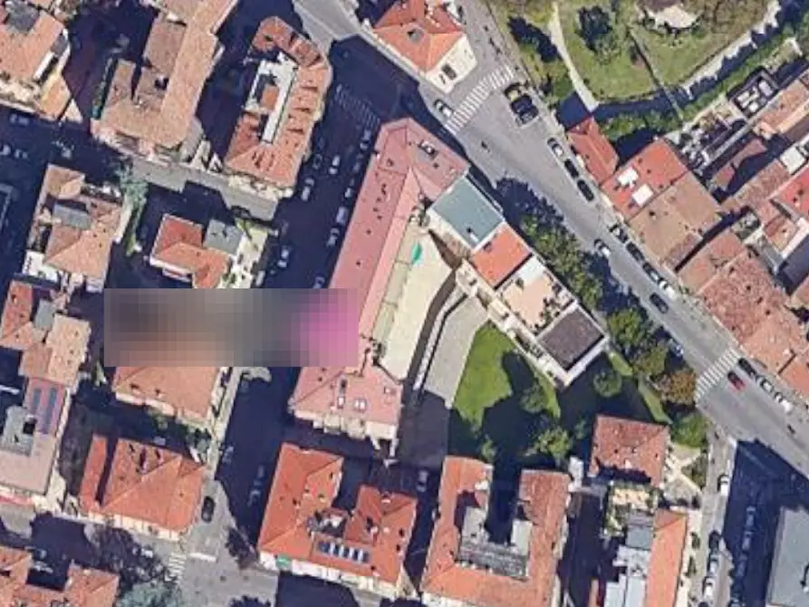 Immagine 7 di Negozio in vendita  in Via Cefalonia a Verona