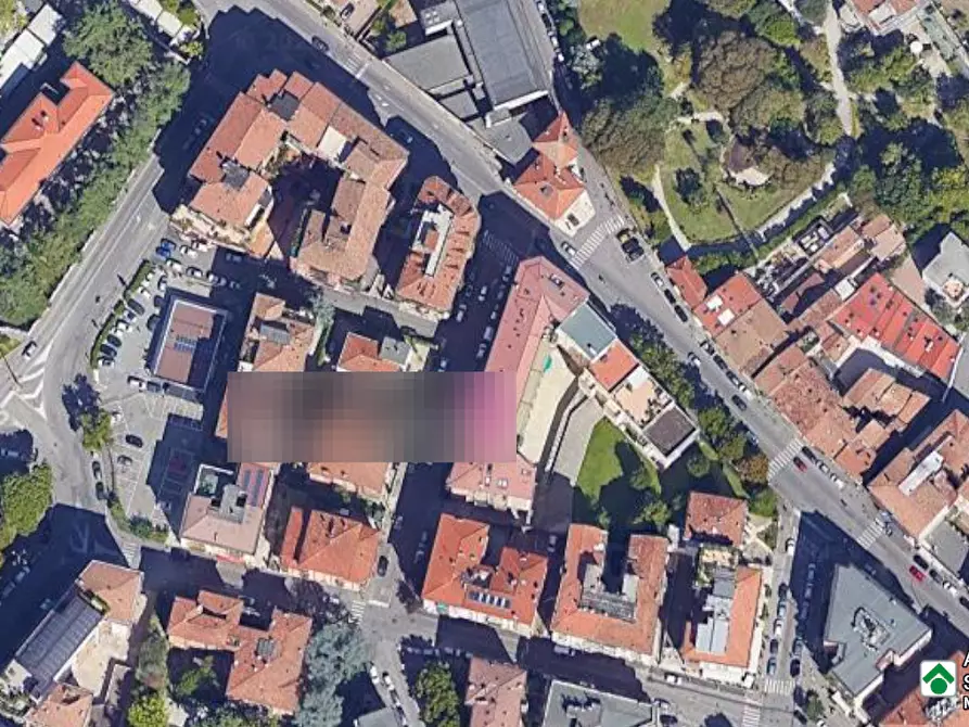 Immagine 8 di Negozio in vendita  in Via Cefalonia a Verona