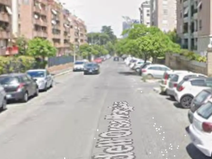 Immagine 5 di Appartamento in vendita  in Via dell'Orsa Maggiore a Roma