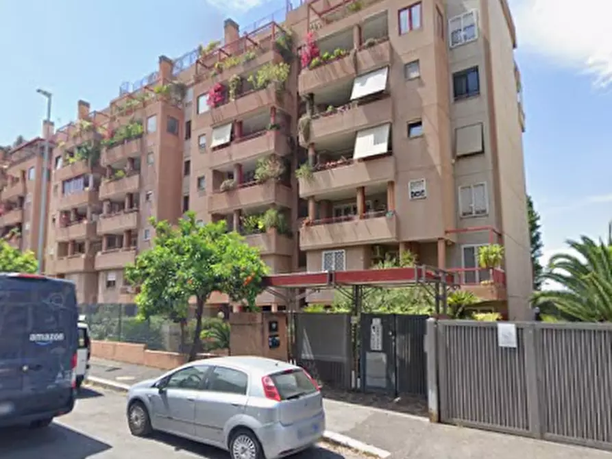 Immagine 9 di Appartamento in vendita  in Via dell'Orsa Maggiore a Roma