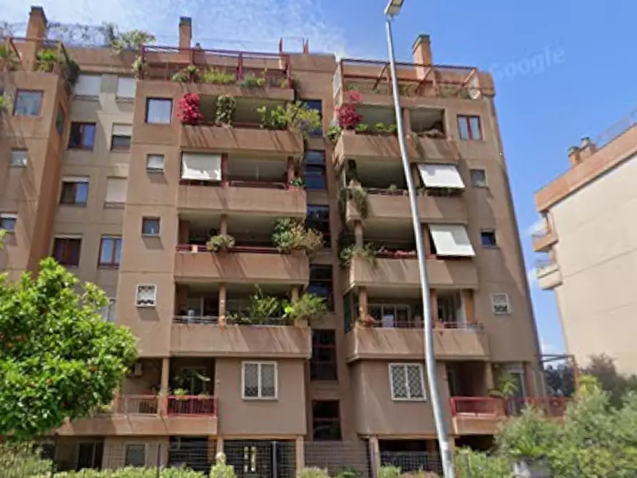 Immagine 11 di Appartamento in vendita  in Via dell'Orsa Maggiore a Roma