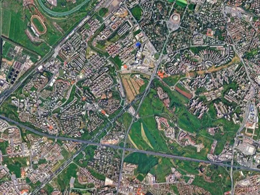 Immagine 12 di Appartamento in vendita  in Via dell'Orsa Maggiore a Roma