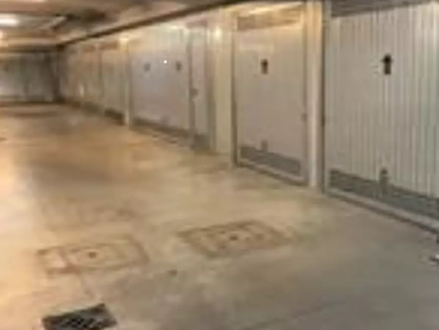 Immagine 15 di Garage in vendita  in Via Duca D'Aosta  a Valdagno