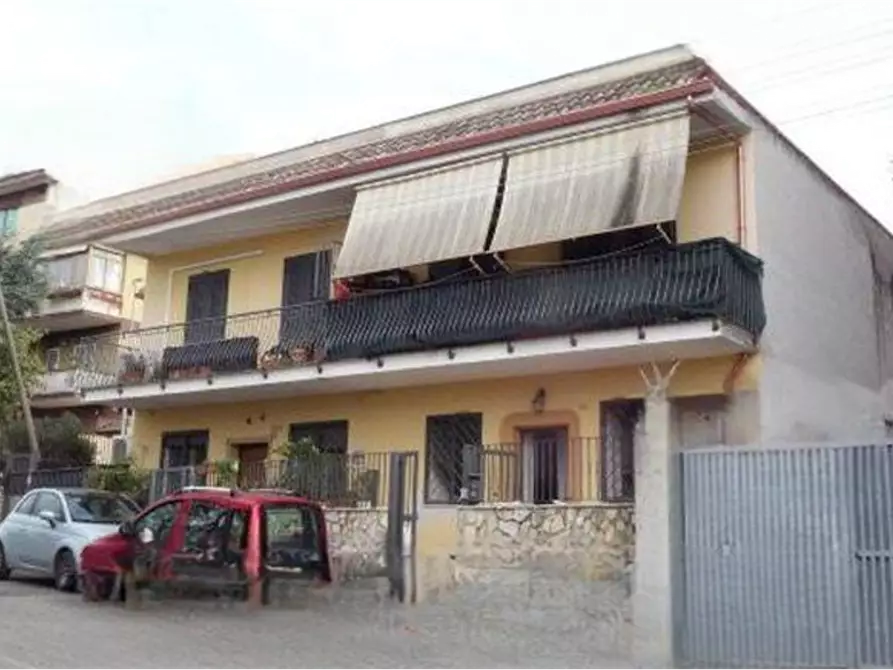 Immagine 1 di Appartamento in vendita  in Via Tusa a Roma