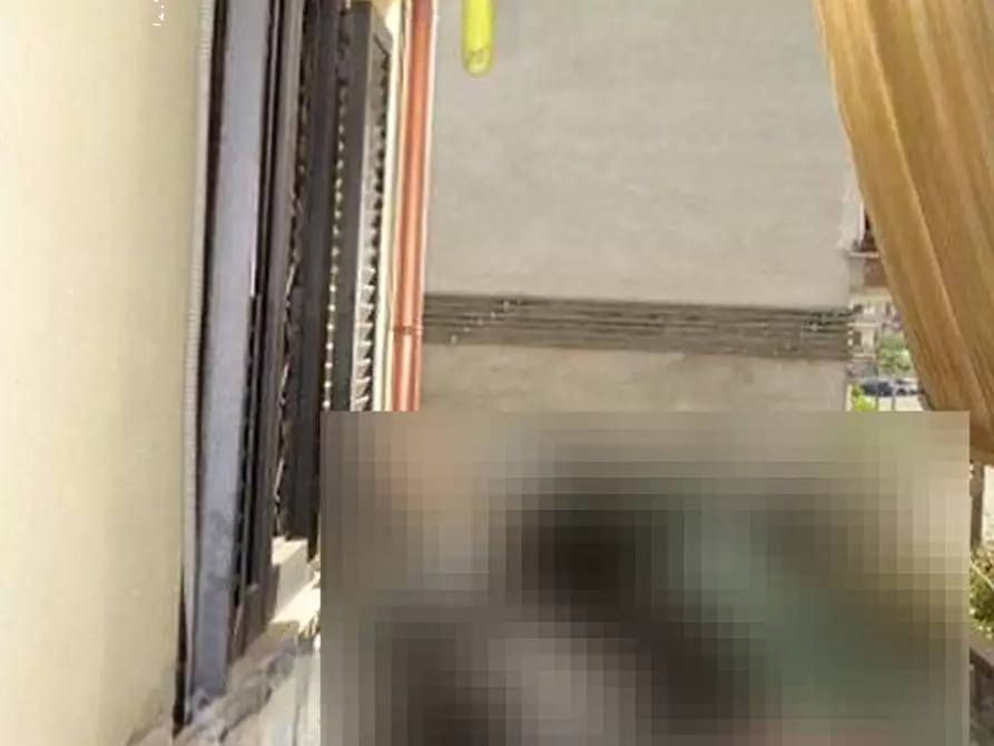 Immagine 4 di Appartamento in vendita  in Via Tusa a Roma