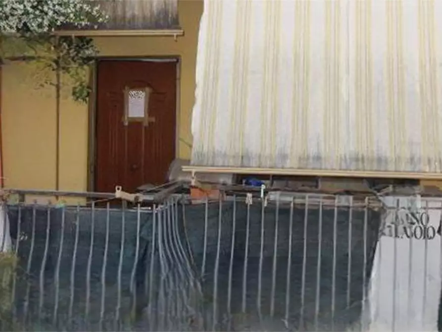 Immagine 7 di Appartamento in vendita  in Via Tusa a Roma
