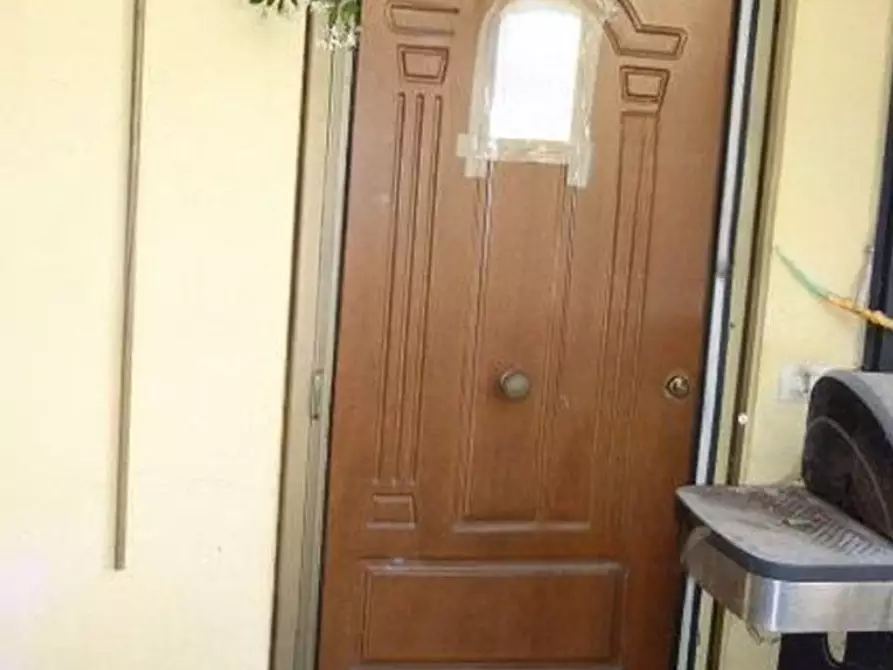 Immagine 8 di Appartamento in vendita  in Via Tusa a Roma