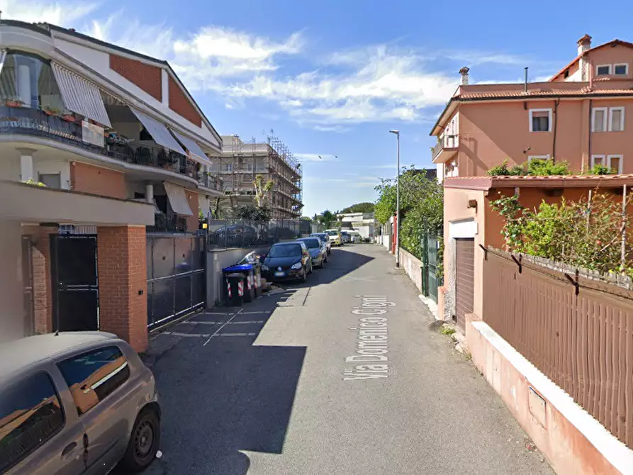 Immagine 10 di Appartamento in vendita  in Via Domenico Cigni a Roma