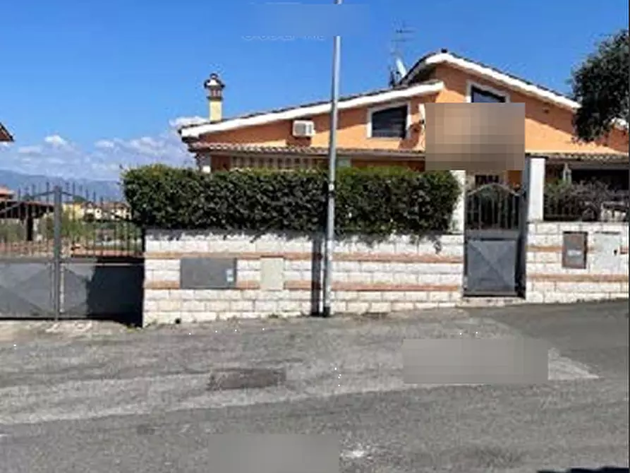 Immagine 6 di Appartamento in vendita  in Via Balsorano a Roma