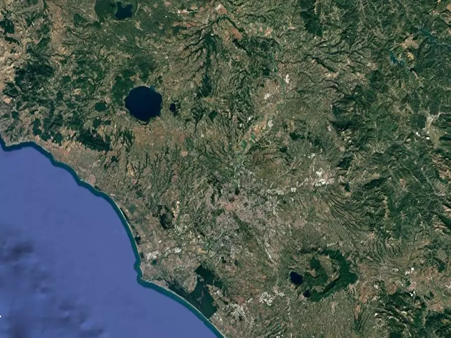 Immagine 11 di Appartamento in vendita  in Via Balsorano a Roma