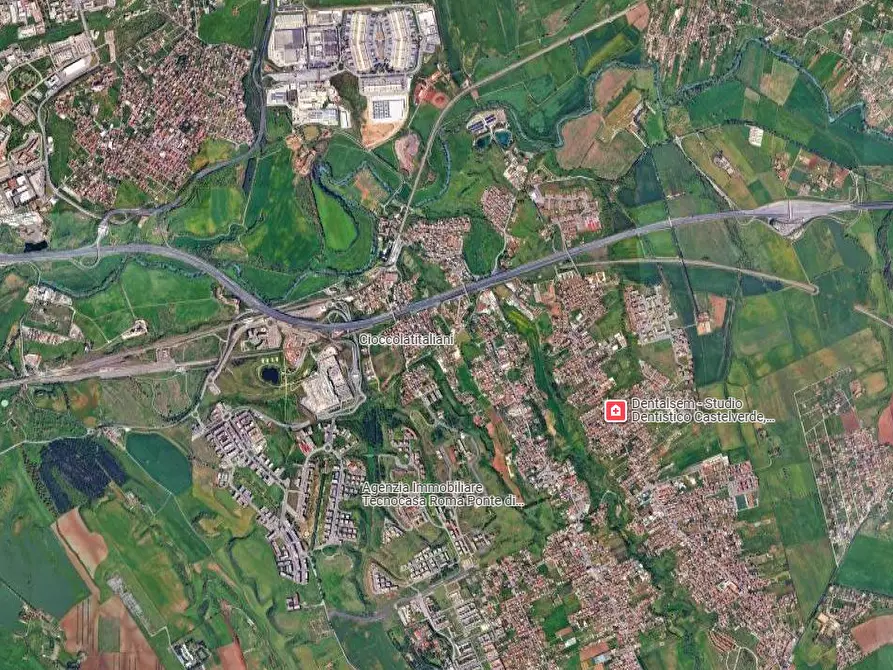 Immagine 13 di Appartamento in vendita  in Via Balsorano a Roma