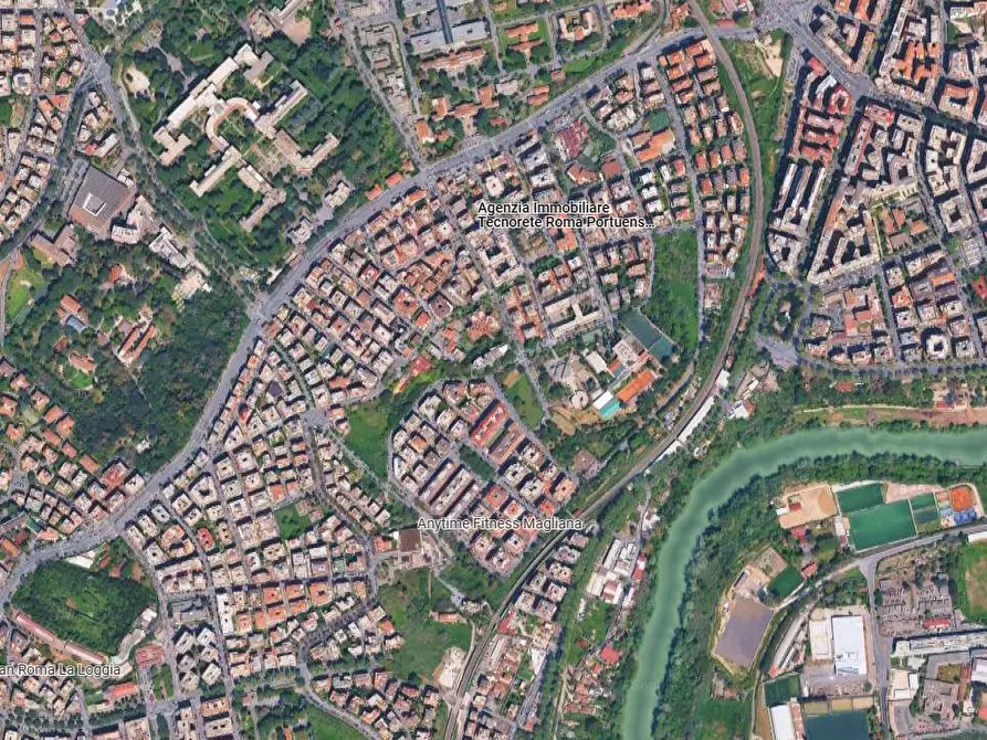 Immagine 9 di Negozio in vendita  in Via Federico Jorini a Roma