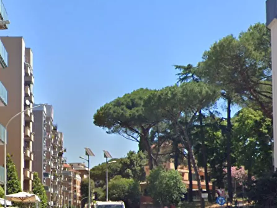 Immagine 21 di Posto auto in vendita  in Via Adolfo Ravà a Roma