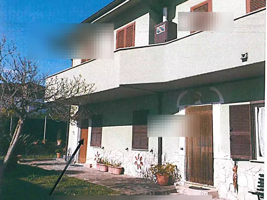 Immagine 1 di Appartamento in vendita  in Piazza Ugo la Malfa a Lariano