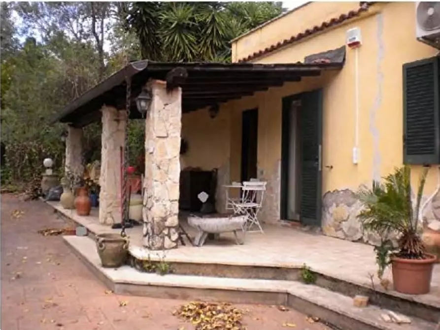 Immagine 4 di Villa in vendita  in Via Paganico a Velletri