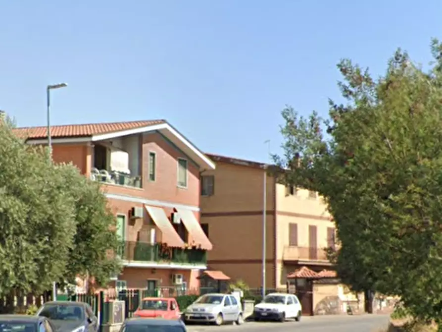 Immagine 6 di Laboratorio in vendita  in Via di Casal Morena a Roma