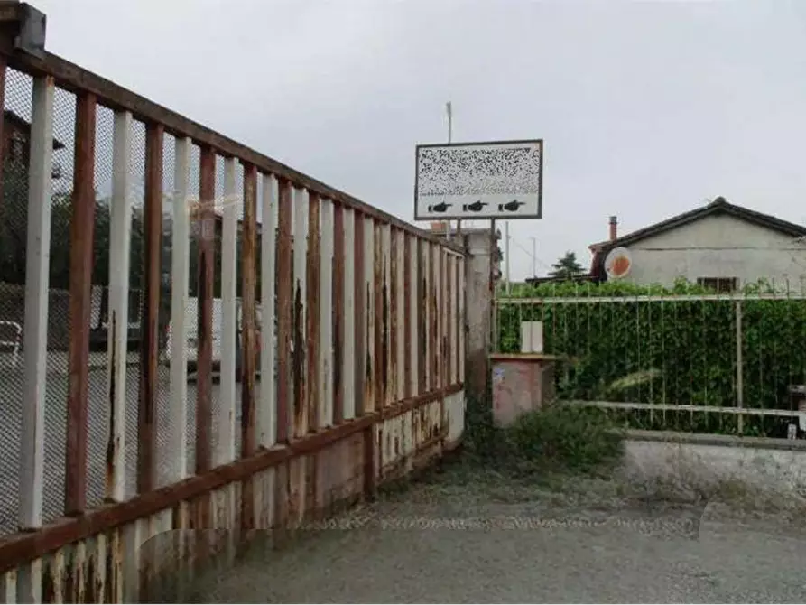 Immagine 8 di Laboratorio in vendita  in Via di Casal Morena a Roma