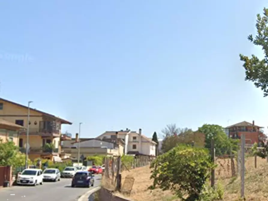 Immagine 10 di Negozio in vendita  in Via di Casal Morena a Roma