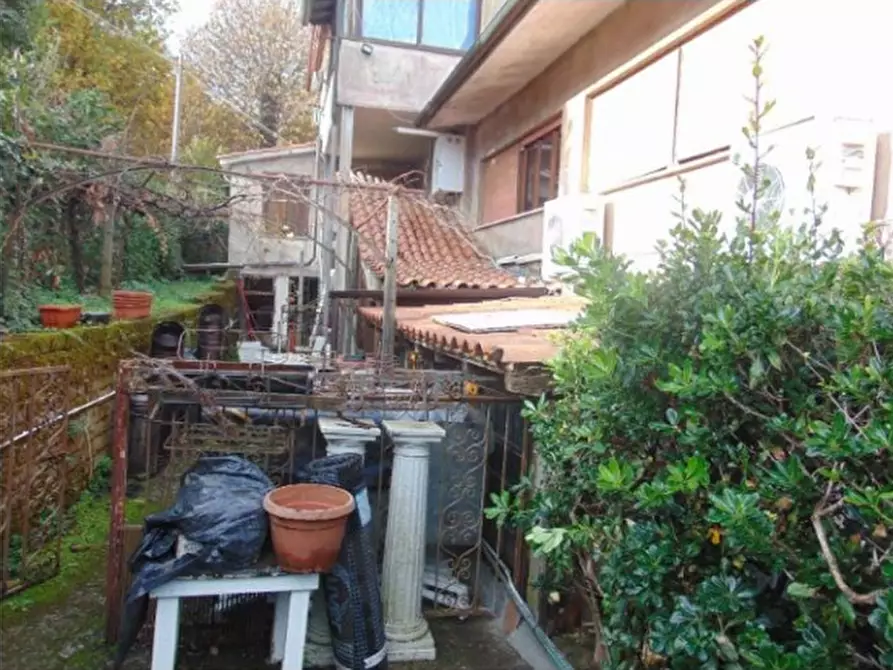 Immagine 7 di Negozio in vendita  in Via Maremmana III a Montecompatri