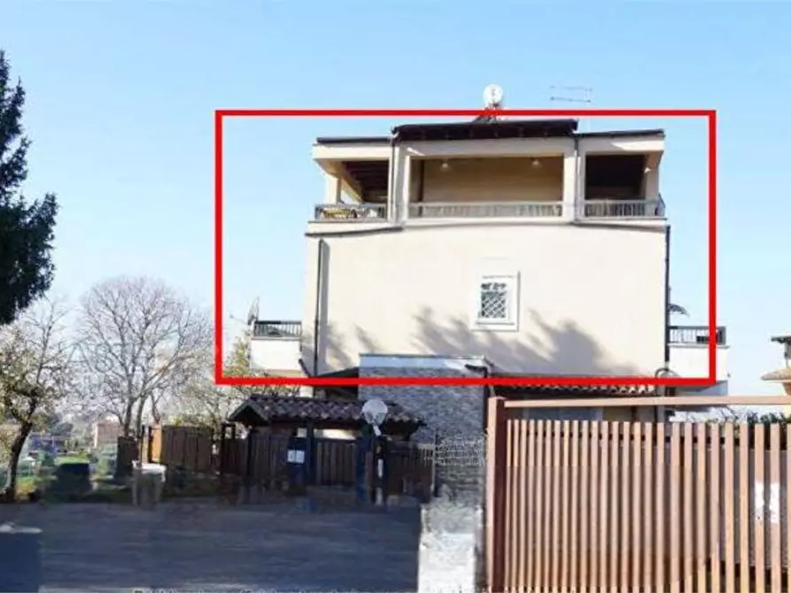 Immagine 4 di Villa in vendita  in Via Palmoli a Roma