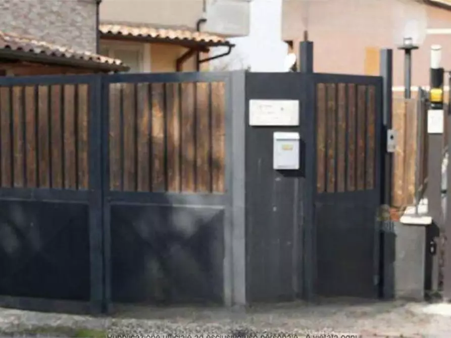 Immagine 5 di Villa in vendita  in Via Palmoli a Roma