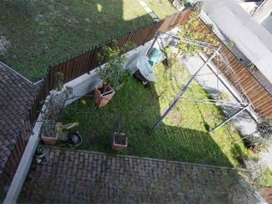 Immagine 11 di Villa in vendita  in Via Palmoli a Roma