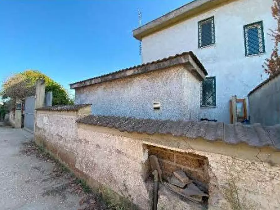 Immagine 4 di Villa in vendita  in Via jenne a Anzio