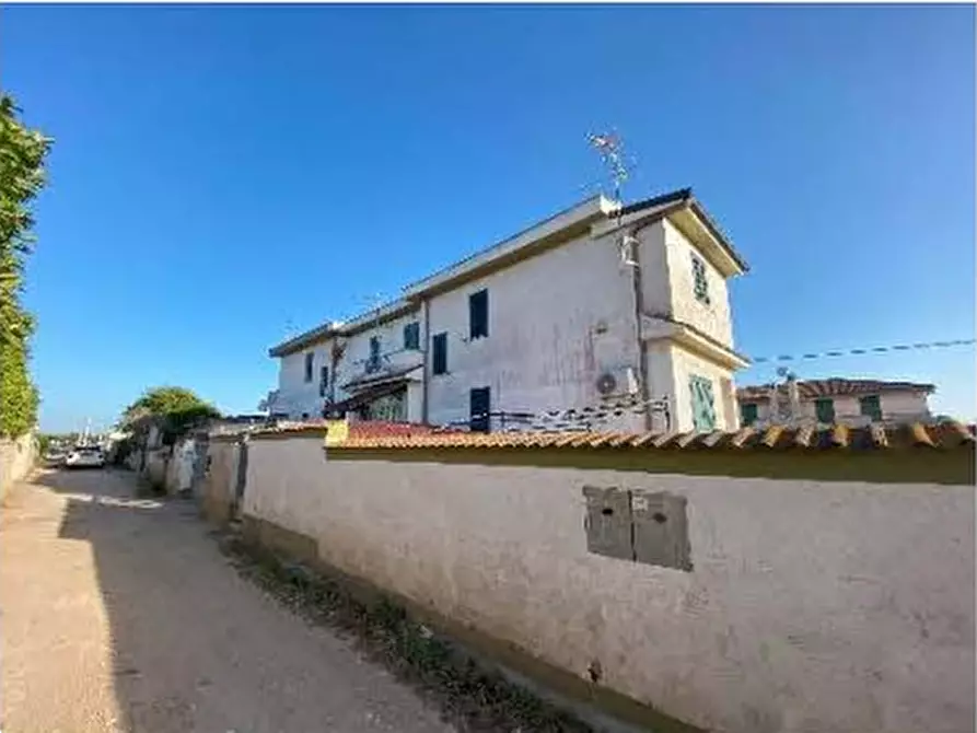 Immagine 8 di Villa in vendita  in Via jenne a Anzio