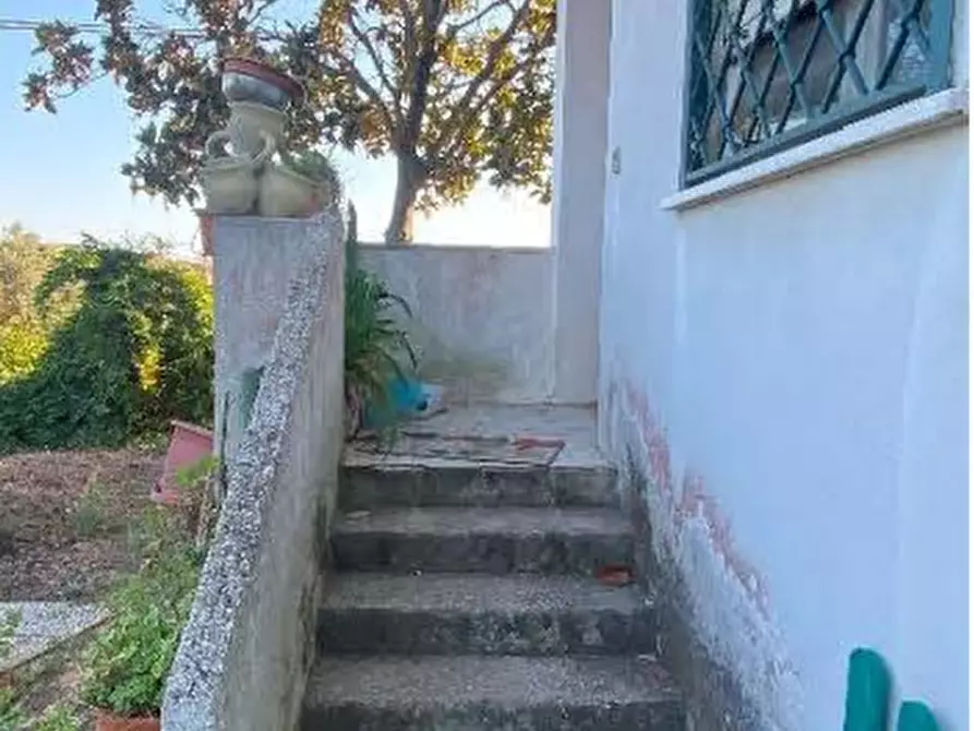 Immagine 28 di Villa in vendita  in Via jenne a Anzio