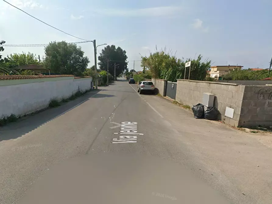 Immagine 41 di Villa in vendita  in Via jenne a Anzio