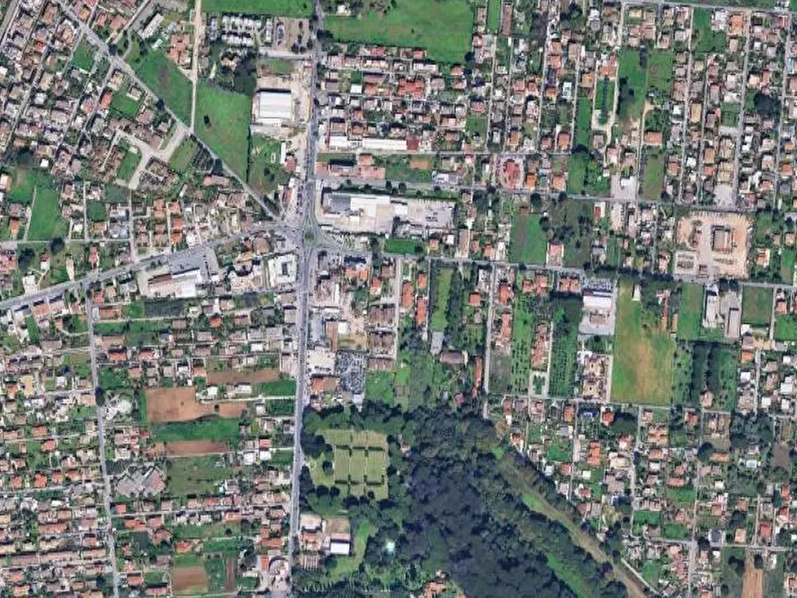 Immagine 45 di Villa in vendita  in Via jenne a Anzio