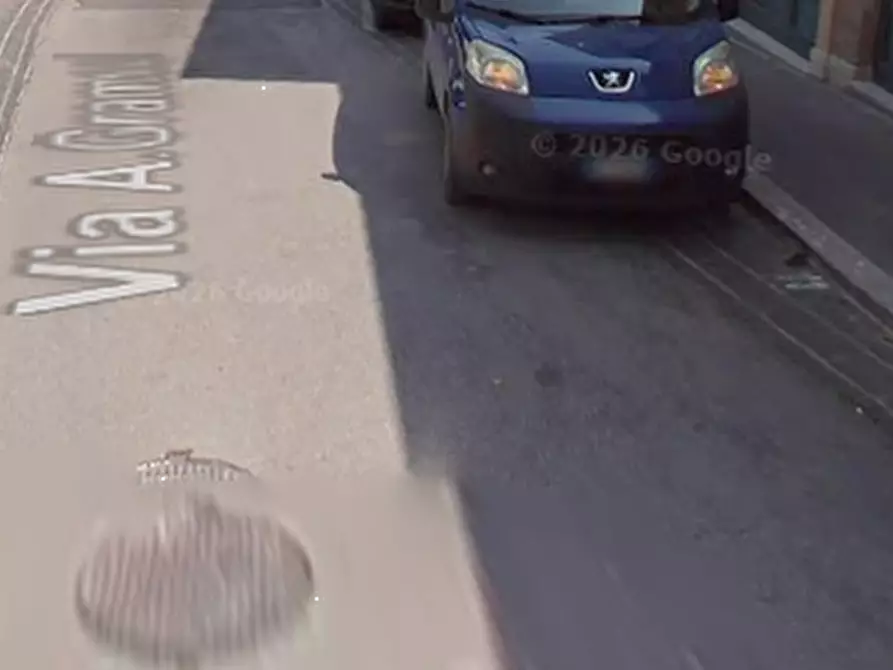 Immagine 9 di Negozio in vendita  in Via Gramsci  a Monte Urano