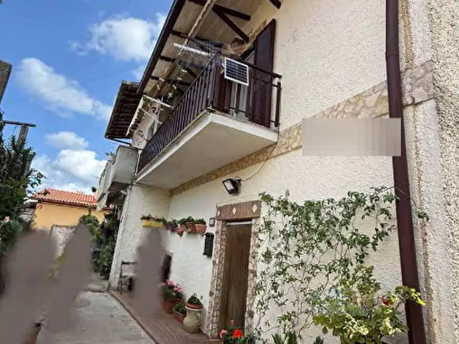 Immagine 1 di Appartamento in vendita  in Via Castello d'Ariano a Lariano