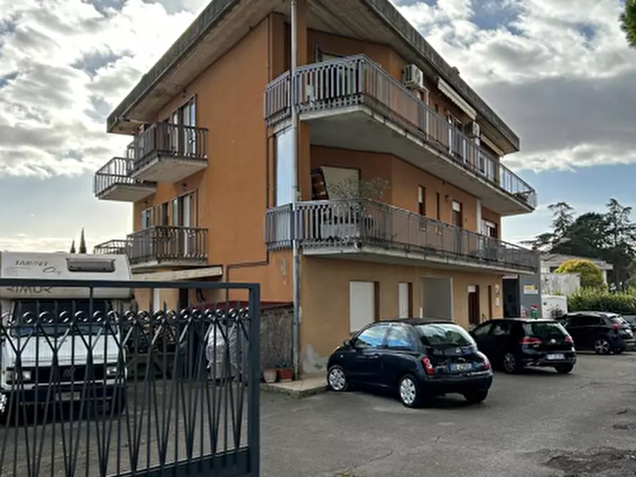 Immagine 2 di Magazzino in vendita  in Via Salvatore Allende  a Corciano