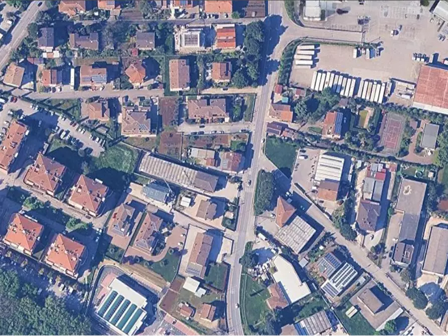 Immagine 10 di Magazzino in vendita  in Via Salvatore Allende  a Corciano