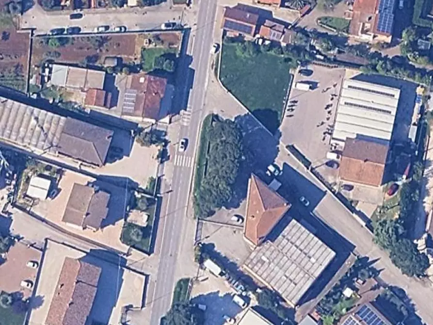Immagine 11 di Magazzino in vendita  in Via Salvatore Allende  a Corciano