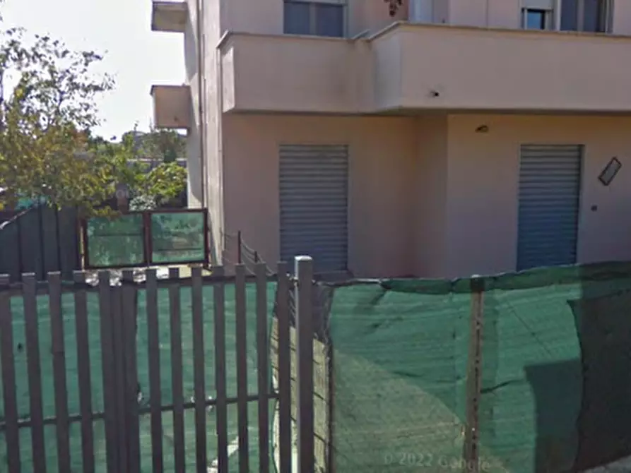 Immagine 1 di Negozio in vendita  in Via Roascio a Roma