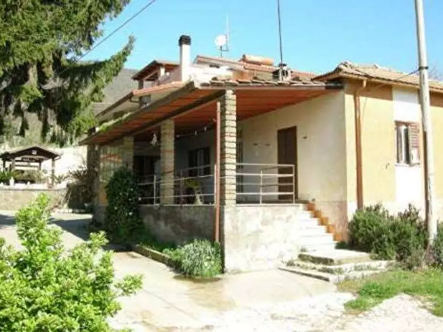 Immagine 1 di Appartamento in vendita  in Via Tevola a Velletri