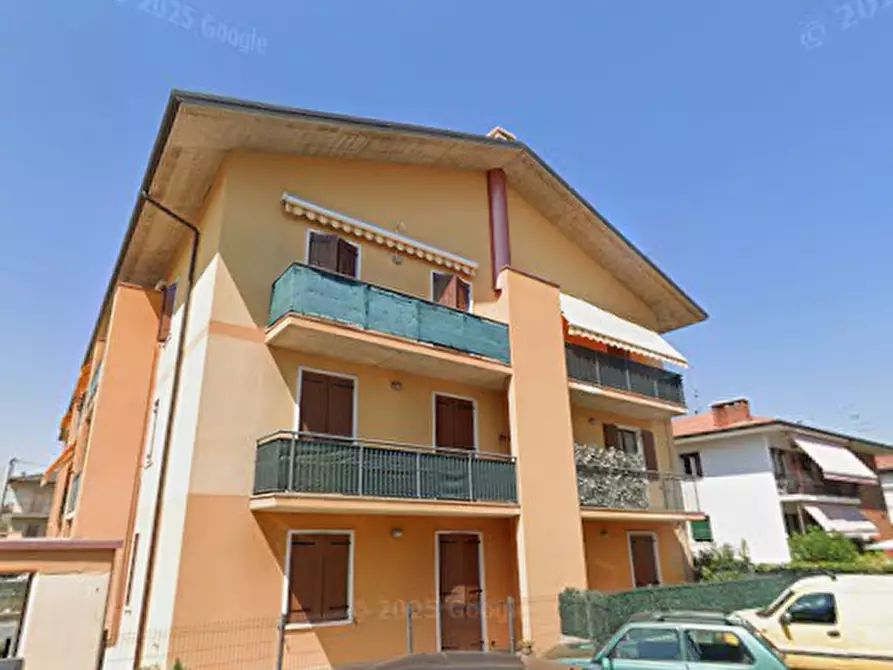 Immagine 5 di Appartamento in vendita  in Via Galileo Galilei a Lavagno