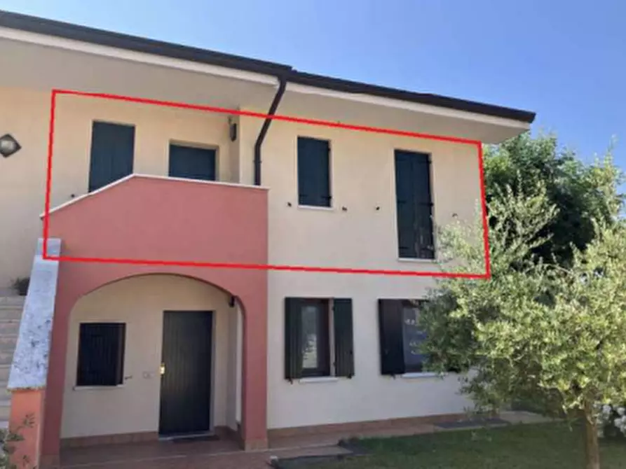 Immagine 1 di Appartamento in vendita  in Via Erino Girelli a Bussolengo